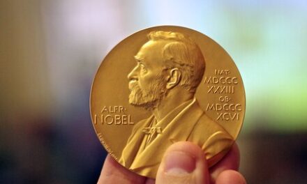 Premio Nobel de Economía para tres investigadores sobre crisis financieras